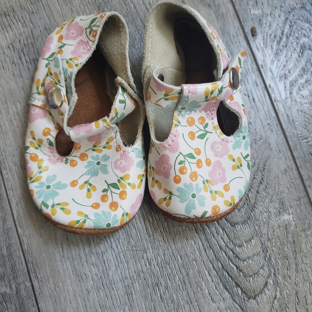 Monpetit soft soled t-strap orange Blossom size 4